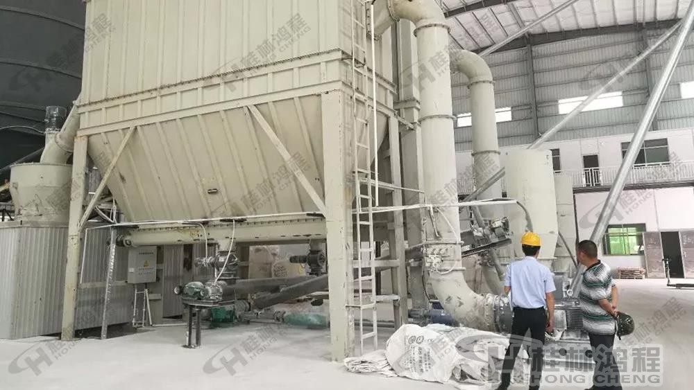 桂林鴻程磨粉機 雷蒙磨粉機 擺式磨粉機 立式磨機 超細環(huán)輥磨 桂林鴻程磨粉機 雷蒙磨粉機 擺式磨粉機 立式磨機 超細環(huán)輥磨 廣東磨粉機