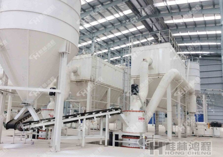 國內(nèi)方解石超細(xì)磨粉機多少錢一臺HCH超細(xì)環(huán)輥磨粉機幾十上百萬